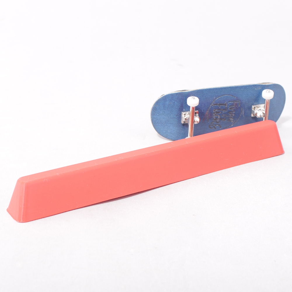 The Boss Fingerboard Slappy Curb
