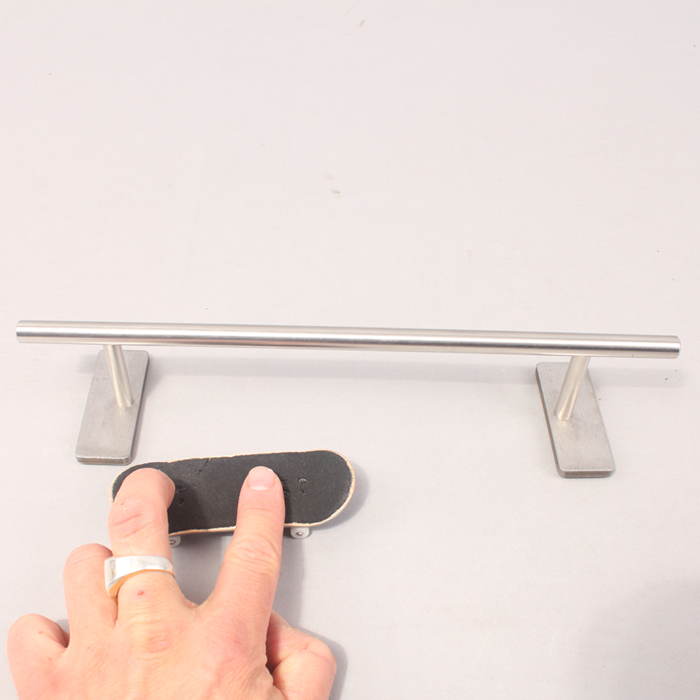 Fingerboard Flatbar Rail - Round